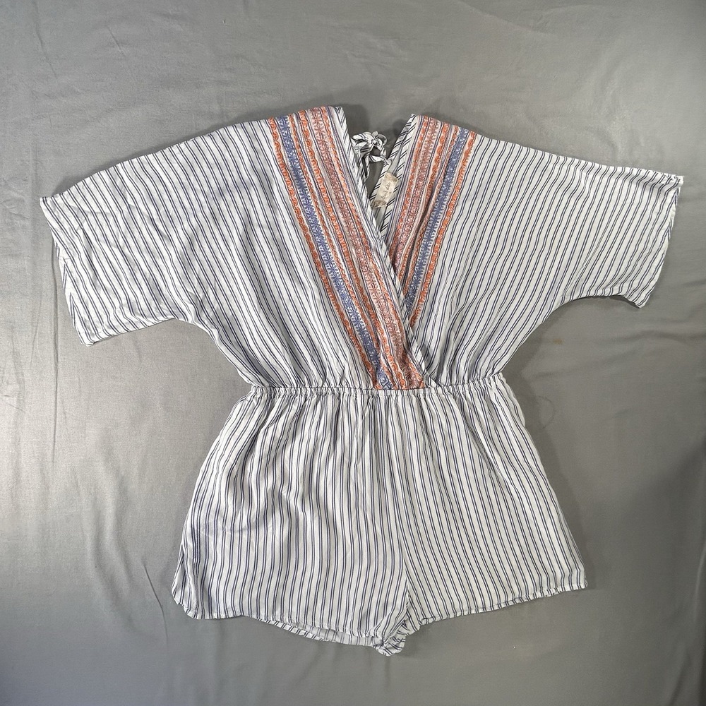 Altar'd‎ State Shorts Romper Blue Vneck Embroidered Women's Small With Flaw